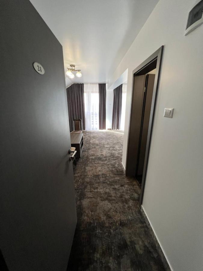 Motel Infinit Târgu Jiu Extérieur photo