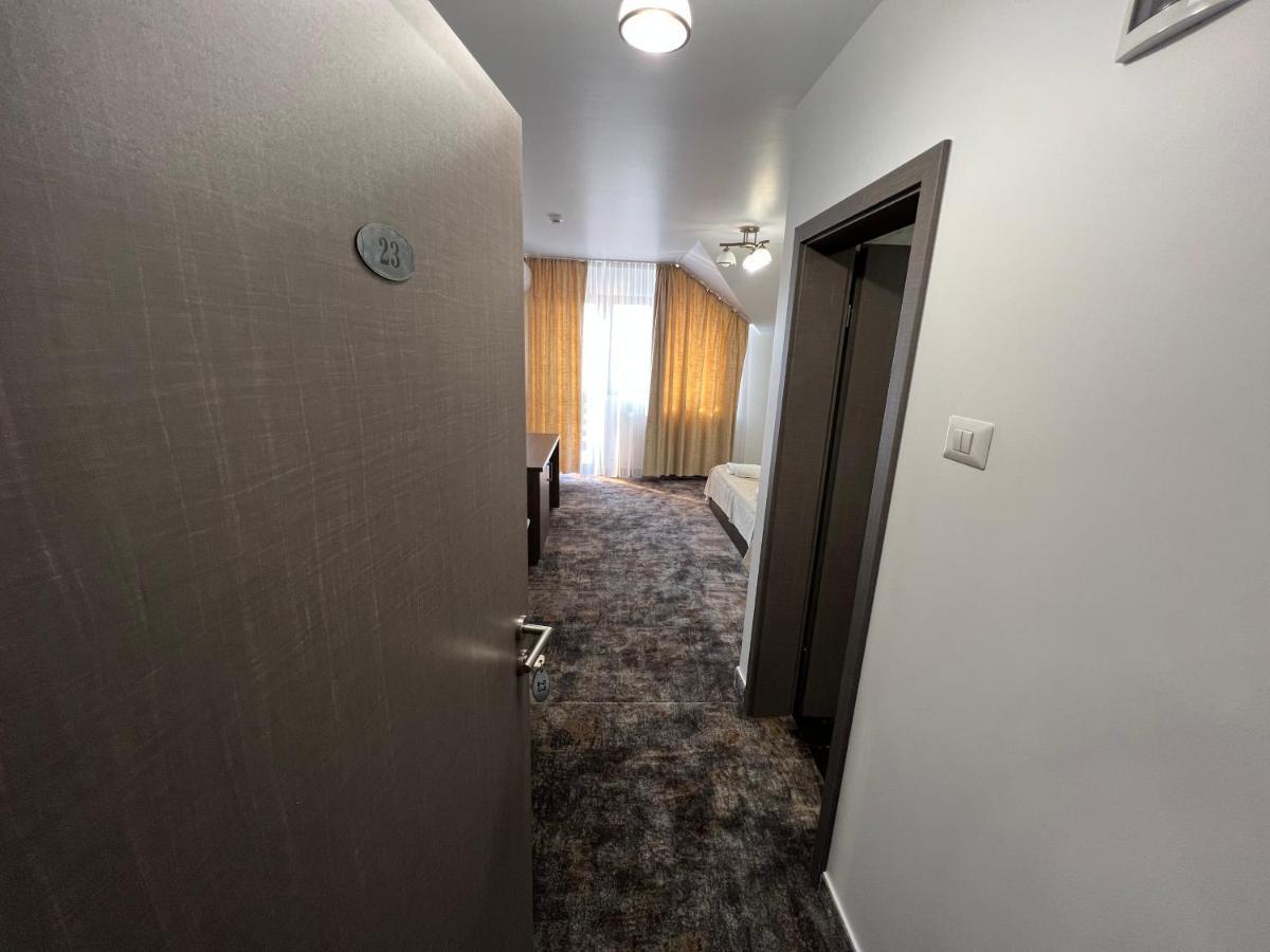 Motel Infinit Târgu Jiu Extérieur photo