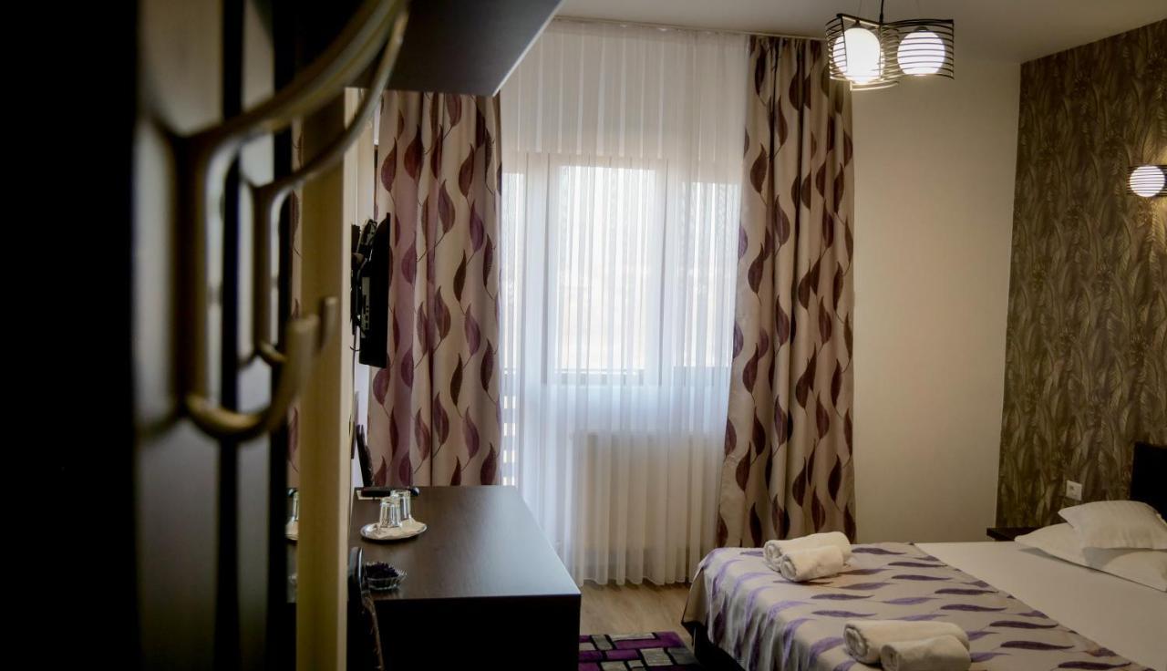 Motel Infinit Târgu Jiu Extérieur photo