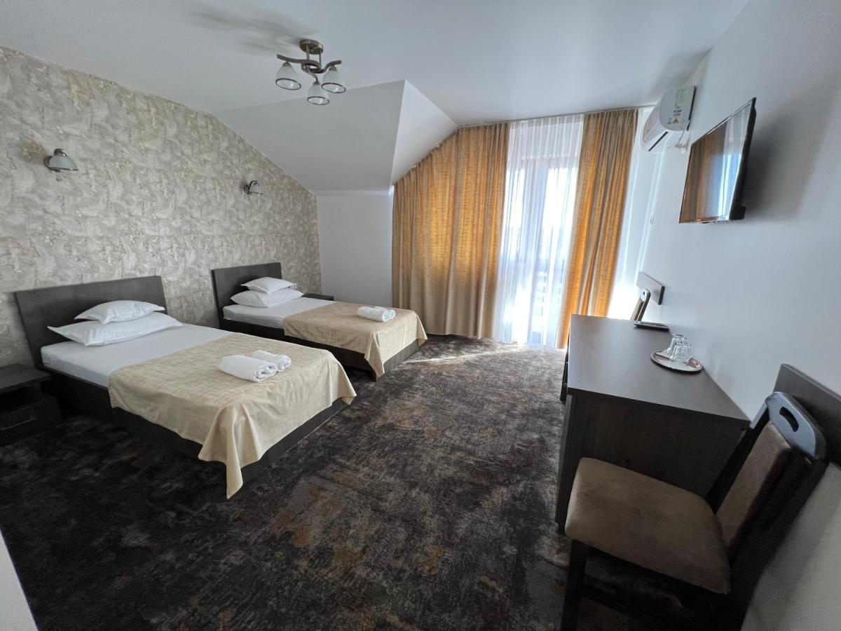 Motel Infinit Târgu Jiu Extérieur photo