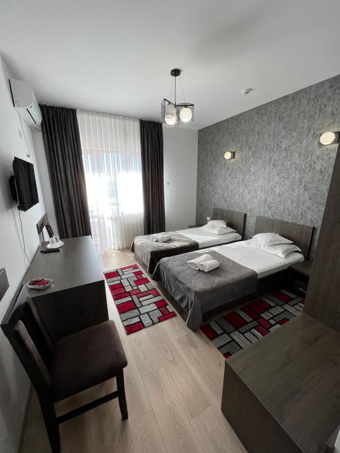 Motel Infinit Târgu Jiu Extérieur photo
