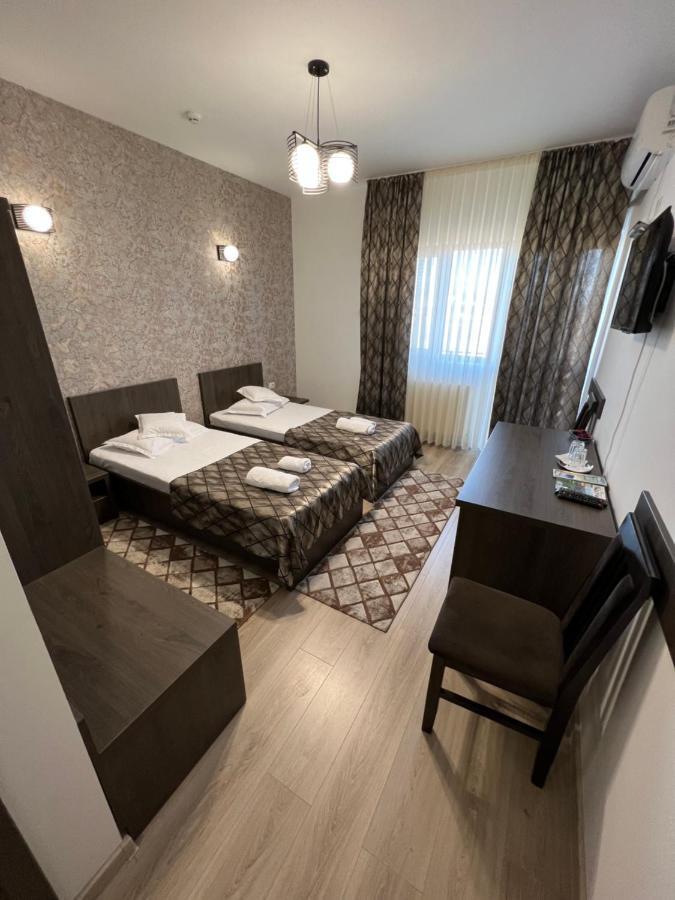 Motel Infinit Târgu Jiu Extérieur photo