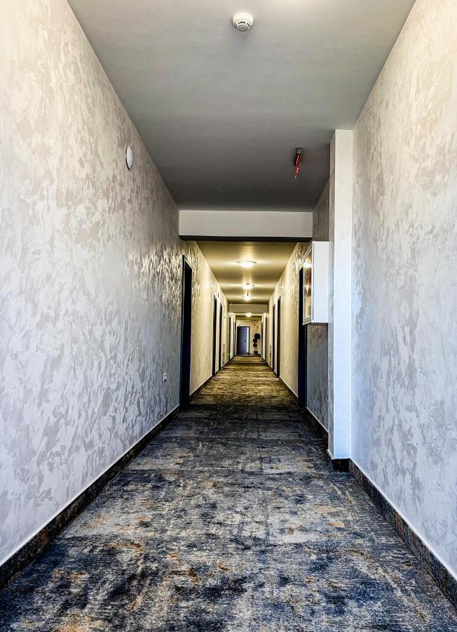 Motel Infinit Târgu Jiu Extérieur photo