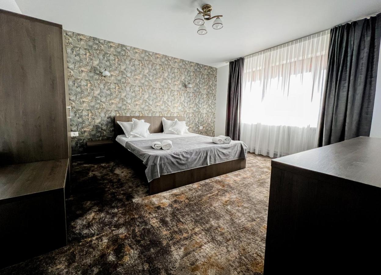 Motel Infinit Târgu Jiu Extérieur photo