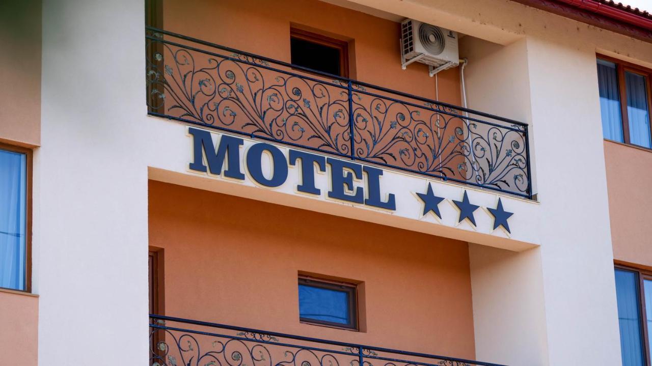 Motel Infinit Târgu Jiu Extérieur photo